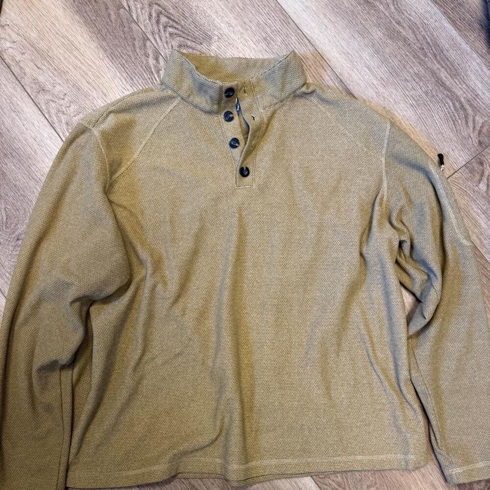 Magellan Men's Khaki and Green Shirt
